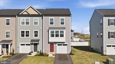 /international/us/24-armistead-place-charles-town-wv-110107480657/