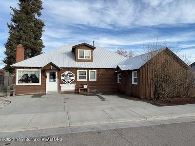 /international/us/43-s-madison-avenue-pinedale-wy-110103227172/