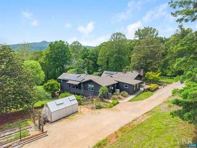 /international/us/2288-lexington-turnpike-amherst-va-110108603446/