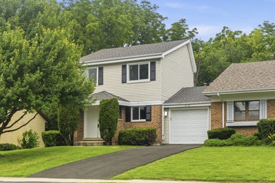 /international/us/23w418-greenbriar-drive-naperville-il-110109066077/
