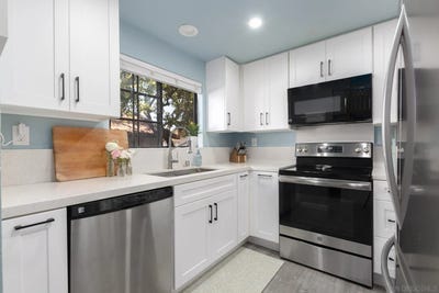 /international/us/2825-andover-avenue-carlsbad-ca-110110186585/