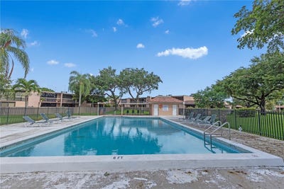 /international/us/701-ne-205th-terrace-miami-fl-110107398049/