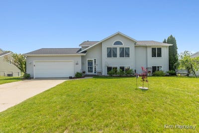 /international/us/7088-quintara-drive-ne-comstock-park-mi-110100158589/