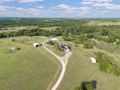 /international/us/10902-clear-creek-road-w-sanger-tx-110102253722/