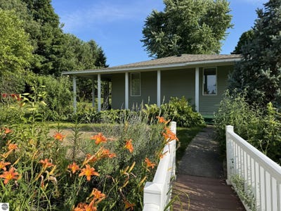 /international/us/10311-se-torch-lake-drive-alden-mi-110100703663/?lang=zh-tw