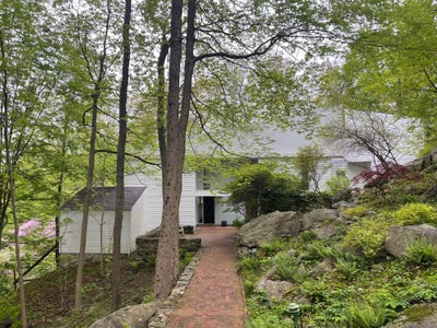 /international/us/98-hunting-ridge-road-greenwich-ct-110096722825/
