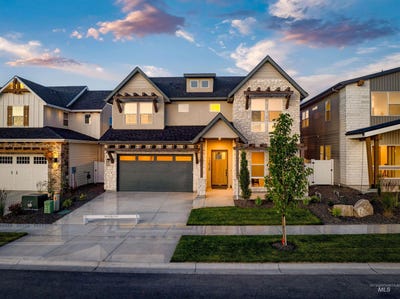 /international/us/13926-n-ermine-ave-boise-id-110120119171/