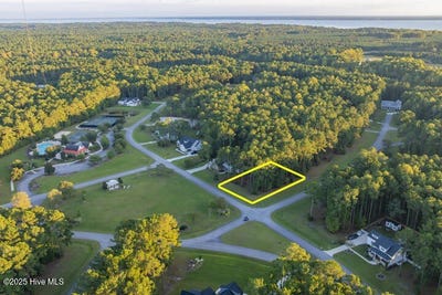 /international/us/68-wild-swan-lane-lot-99-minnesott-beach-nc-110103534652/