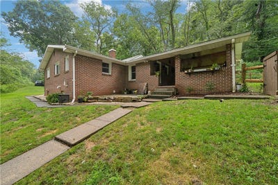 /international/us/2040-spooky-hollow-rd-lower-burrell-pa-110100963404/