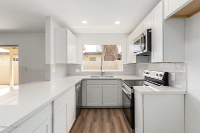 /international/us/747-w-rice-drive-tempe-az-110098432700/