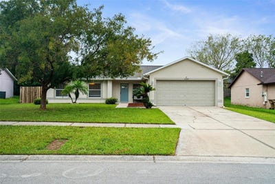 /international/us/12300-woodglen-circle-clermont-fl-110100972743/