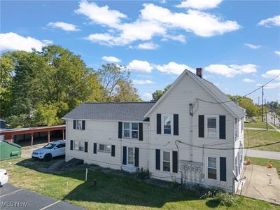 /international/us/203-e-maple-street-hartville-oh-110102705496/