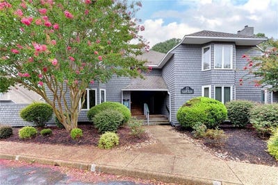 /international/us/122-pelhams-ordinary-williamsburg-va-110099308035/