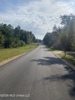 /international/us/grady-diamond-road-perkinston-ms-110119967302/