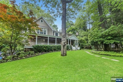 /international/us/245-allison-court-englewood-nj-110109556779/