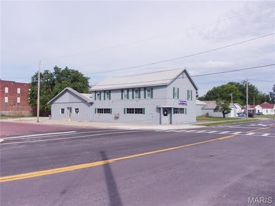 /international/us/100-w-front-street-nokomis-il-110098164625/