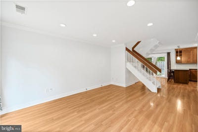 /international/us/2248-coppersmith-square-reston-va-110100962847/