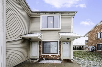 /international/us/30657-hidden-pines-lane-roseville-mi-110106568639/
