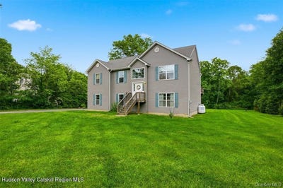 /international/us/201-kingsview-highway-wallkill-ny-110108976113/