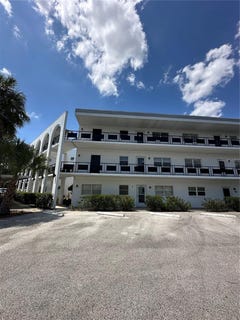 /international/us/100-el-camino-drive-winter-haven-fl-110107787159/