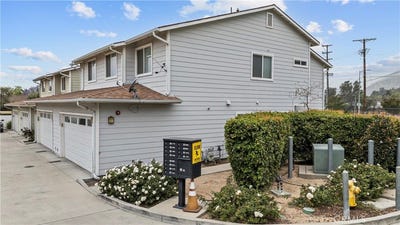/international/us/14552-foothill-sylmar-ca-110120584707/