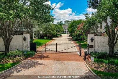 /international/us/926-crown-alley-baton-rouge-la-110100531716/