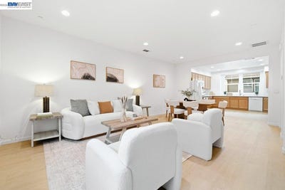 /international/us/6677-s-mariposa-ln-dublin-ca-110120135924/