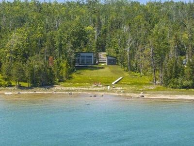 /international/us/2960-w-us-23-cheboygan-mi-110100217417/