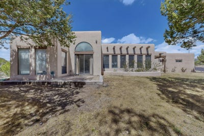 /international/us/6516-horseshoe-drive-cochiti-lake-nm-110107334078/
