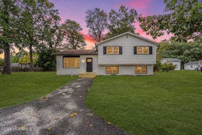 /international/us/408-new-road-southampton-nj-110120496678/