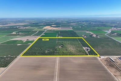 /international/us/13510-elder-avenue-hanford-ca-110109166999/