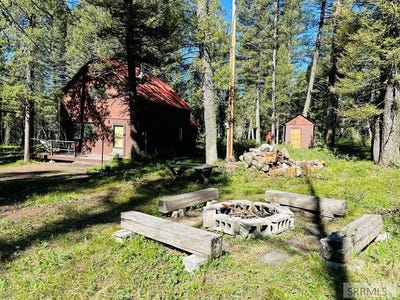 /international/us/4159-wooded-lane-island-park-id-110109138773/