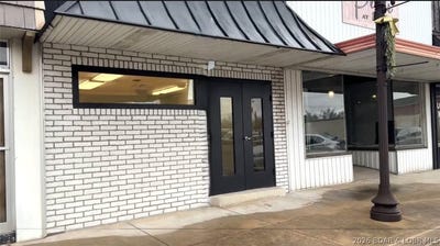 /international/us/11-maple-street-eldon-mo-110106945899/