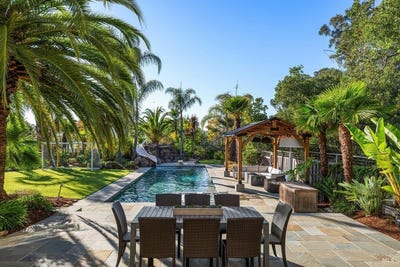 /international/us/220-deer-park-avenue-san-rafael-ca-110102592937/