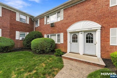 /international/us/1135-valley-road-wayne-nj-110110141790/
