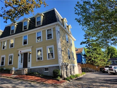 /international/us/8-cady-street-providence-ri-110106789908/