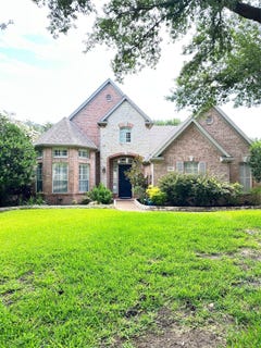 /international/us/801-heatherglen-court-southlake-tx-110108450676/