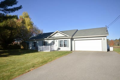 /international/us/247-fuller-road-hermon-me-110120625073/