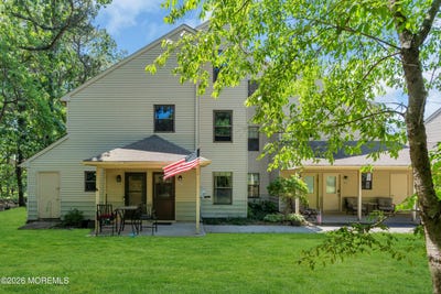 /international/us/405-geranium-court-jackson-nj-110108469944/