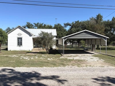 /international/us/162-n-third-st-harper-tx-110120483751/