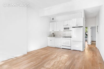 /international/us/87-saint-marks-place-brooklyn-ny-110108505271/