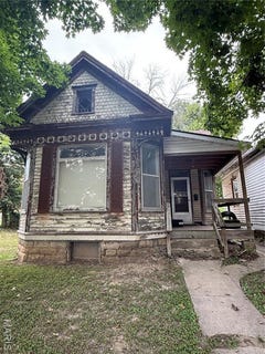 /international/us/2014-chestnut-street-hannibal-mo-110102143264/