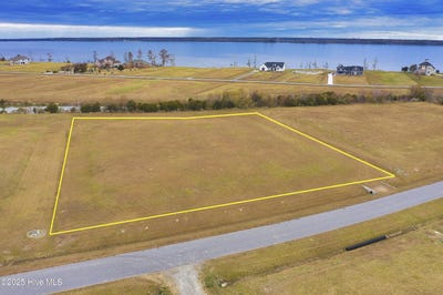 /international/us/189-bald-eagle-pointe-drive-lot-219-hertford-nc-110108474079/
