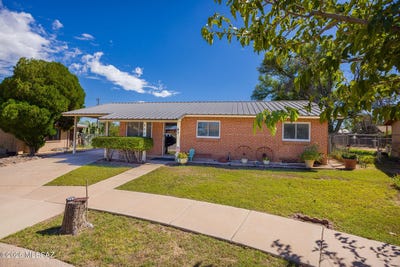/international/us/624-e-san-pedro-circle-benson-az-110120463965/