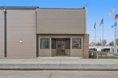 /international/us/134-w-lincoln-street-augusta-wi-110106760449/