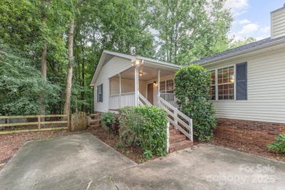 /international/us/10624-knox-avenue-matthews-nc-110101347335/?lang=en