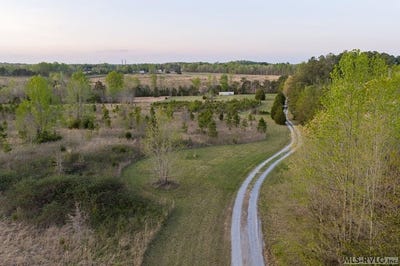 /international/us/1895-cemetery-rd-chase-city-va-110107055026/