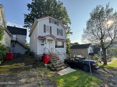 /international/us/33-maple-avenue-carbondale-pa-110097756306/