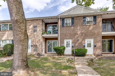 /international/us/1294-cooper-street-edgewater-park-nj-110107872056/