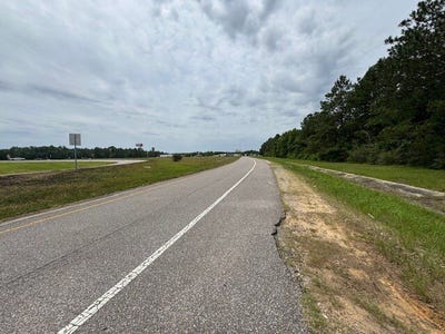 /international/us/0-dead-lake-rd-creola-al-110099879743/?lang=en